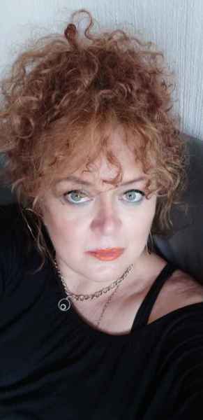 Laura Wood