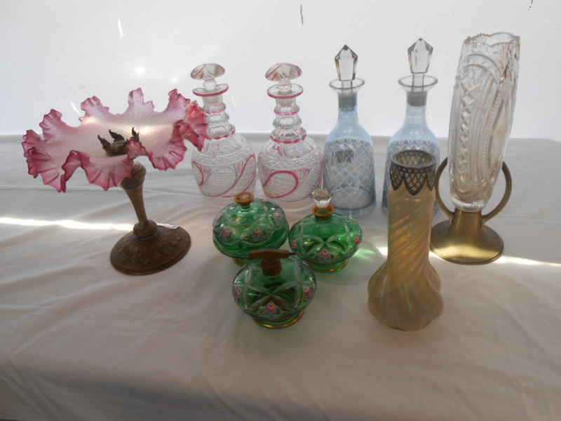 MANDY’S VINTAGE COLLECTABLES