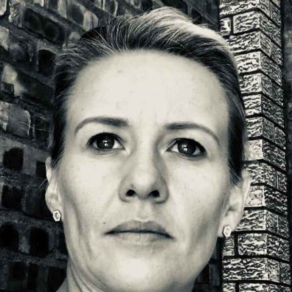 Naomi van Riel